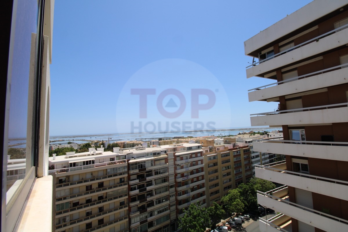 Apartamento T2 Arrendamento em Faro (Sé e São Pedro),Faro